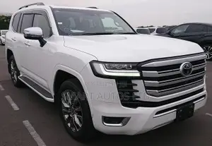 Toyota Land Cruiser 3.3 Diesel 4WD 2021 White