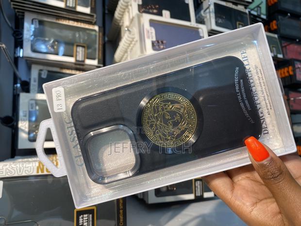 Swertuu Cover Versace Logo for iPhone 13 Pro - thumbnail 3