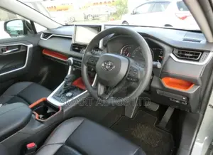 Toyota RAV4 Adventure 2019 Green