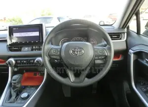 Toyota RAV4 Adventure 2019 Green
