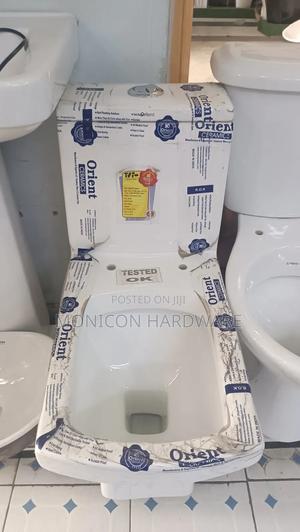 One Piece Toilet (Orient) - thumbnail 2