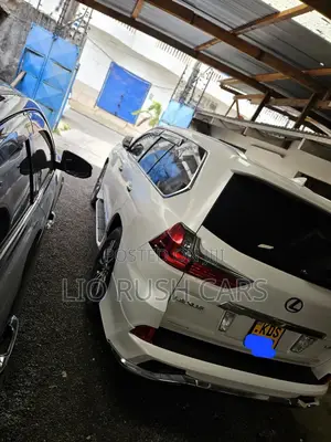Lexus LX 2018 White