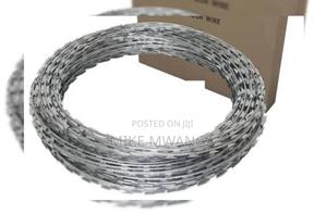 Galvanized Razor Wire 10m Long - main view