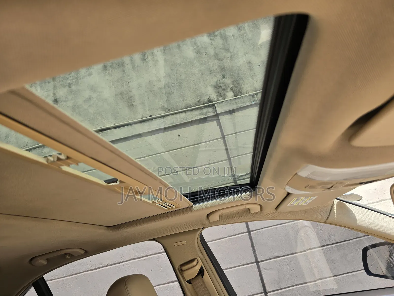 Mercedes-Benz C250 2011 Gold