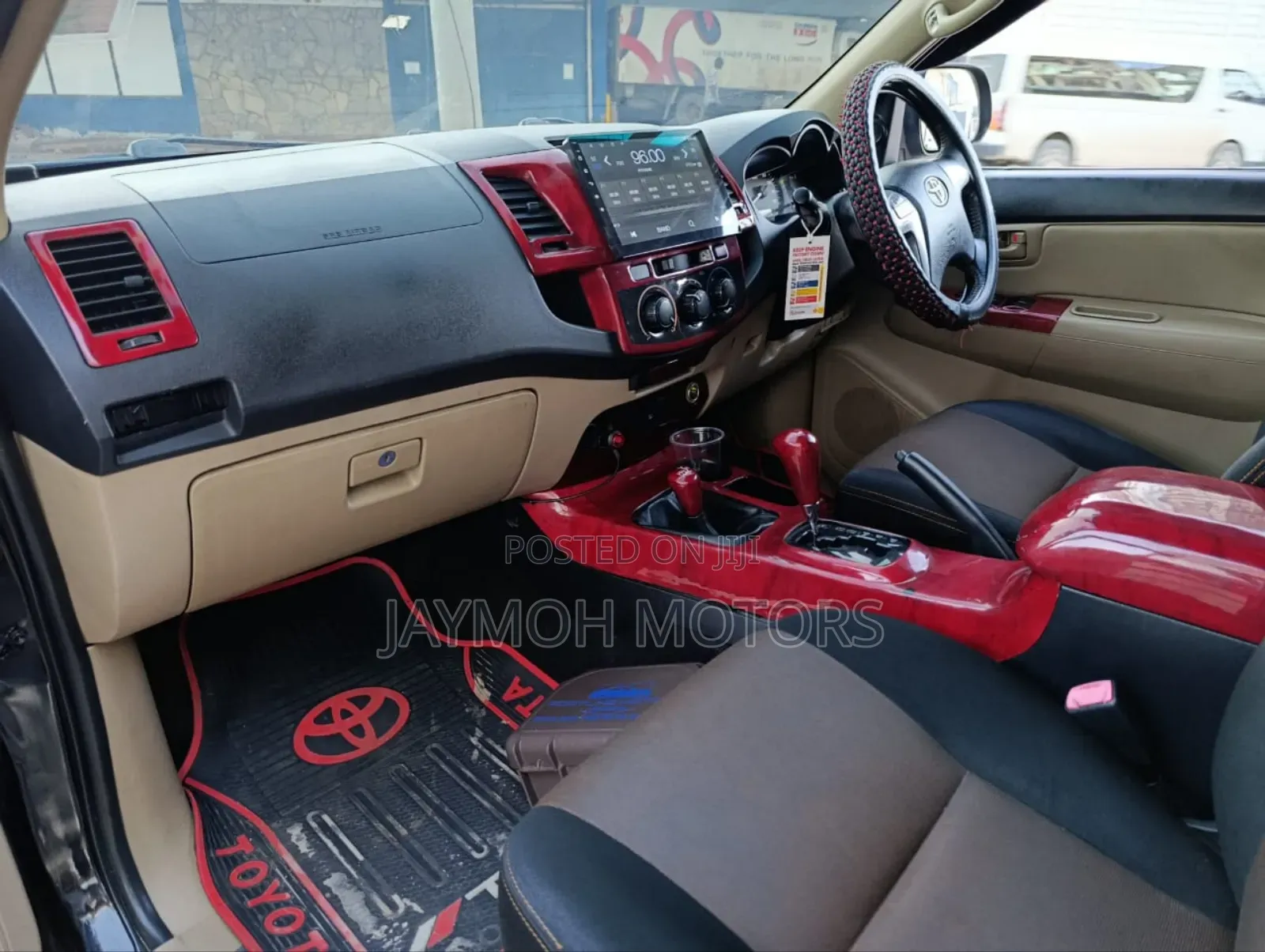 Toyota Hilux 2016 Black