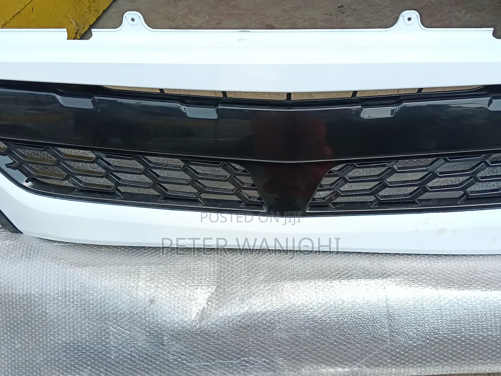 Front Grille Fuso Fj