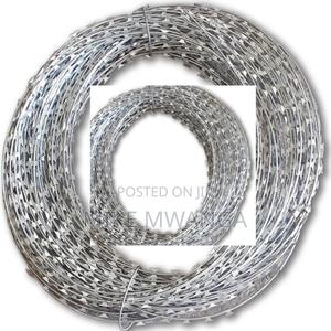 Round 10m Long Razor Wire - main view