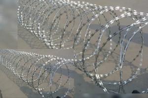 Deployed Razor Fencing Wire /10m - main view