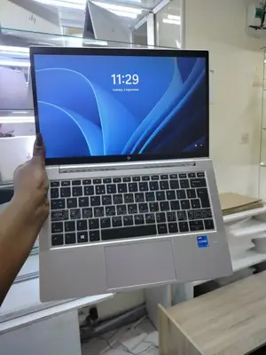 Laptop HP EliteBook 830 G8 16GB Intel Core I5 SSD 256GB