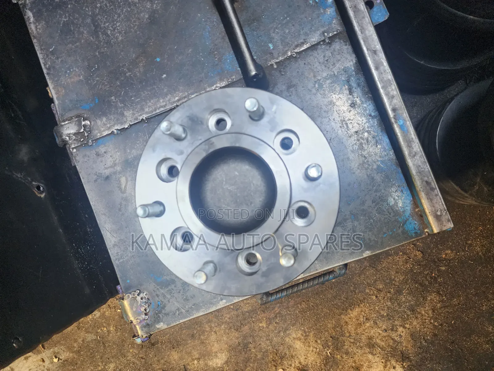 Nissan E25/E26 Caravan Hub Bearings