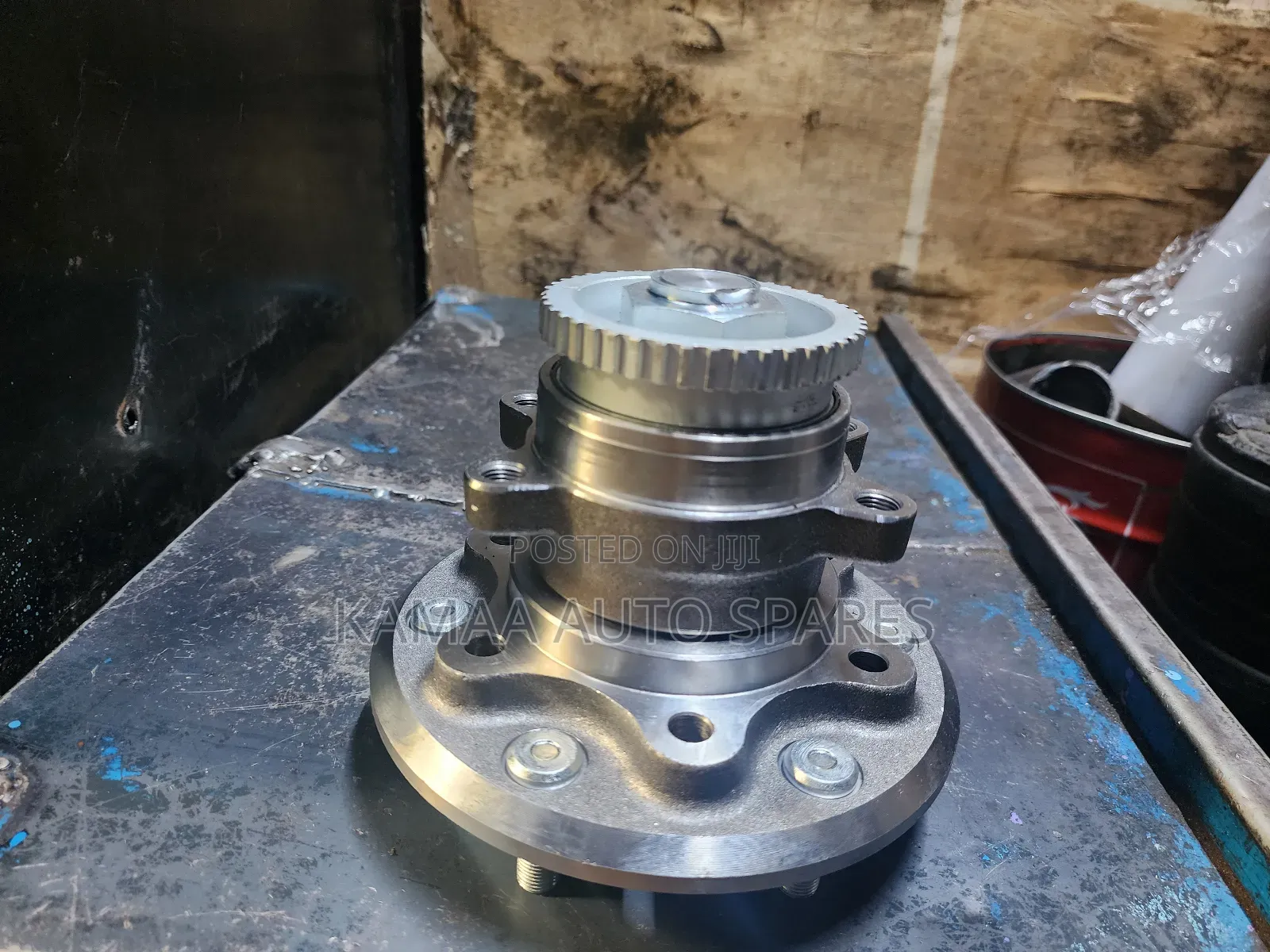 Nissan E25/E26 Caravan Hub Bearings