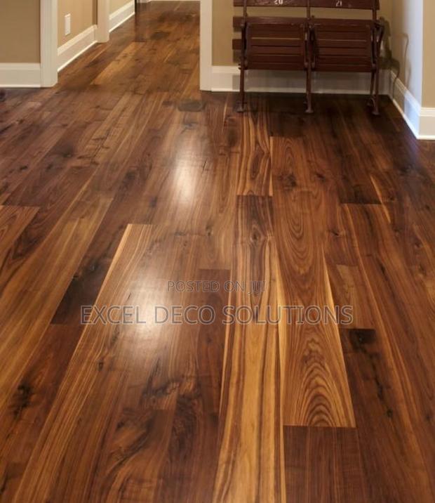 Premium Laminate Floor Boards – Quick Click-Lock Installation
