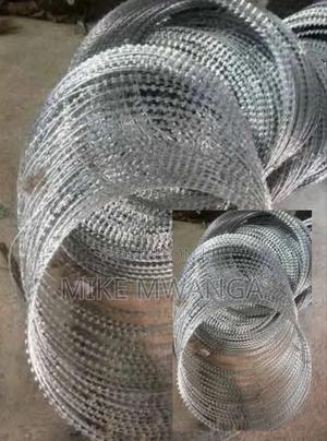 Weather Resistant Razor Wire 10m - main view