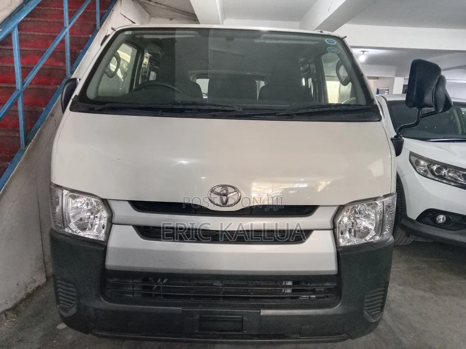 Toyota HiAce 2018 White