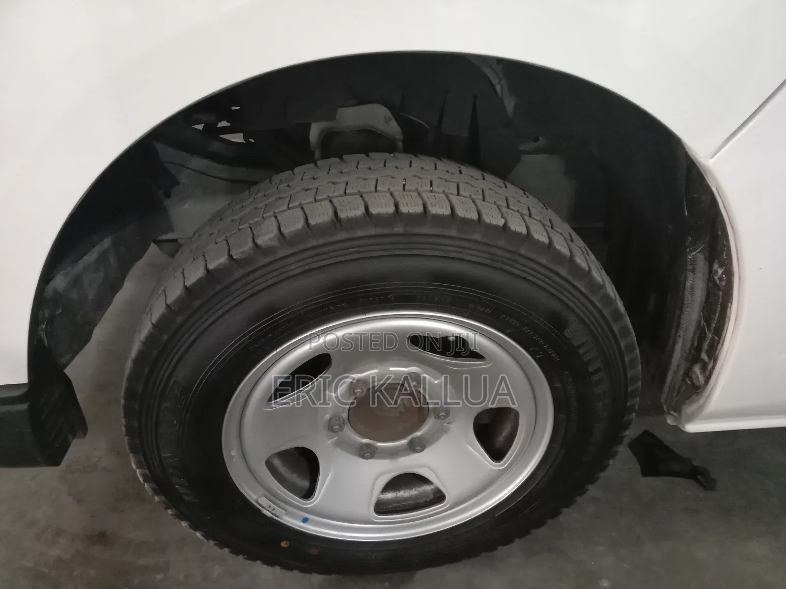 Toyota HiAce 2018 White