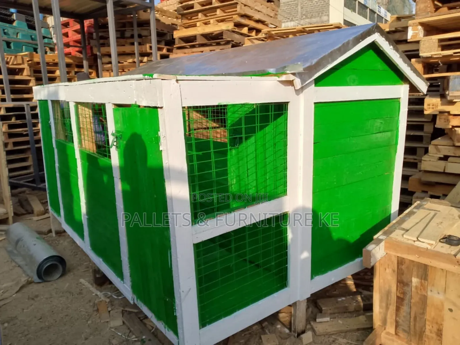 Majestic Dog House