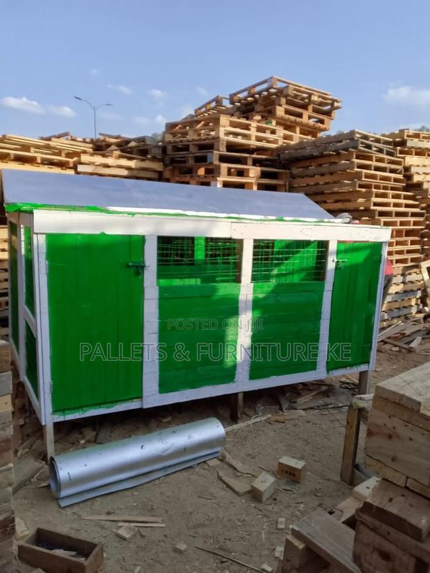 Alpha Dog House 🏠 - main view