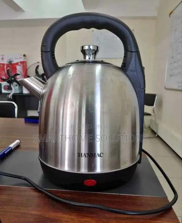 With Handlé Big 7l Electric Kettle - main view