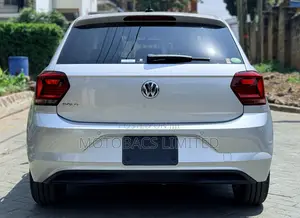 Volkswagen Polo 2018 Silver