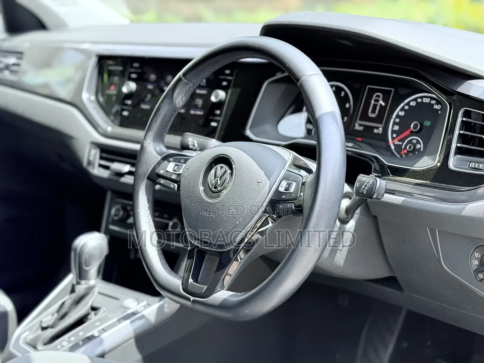 Volkswagen Polo 2018 Silver
