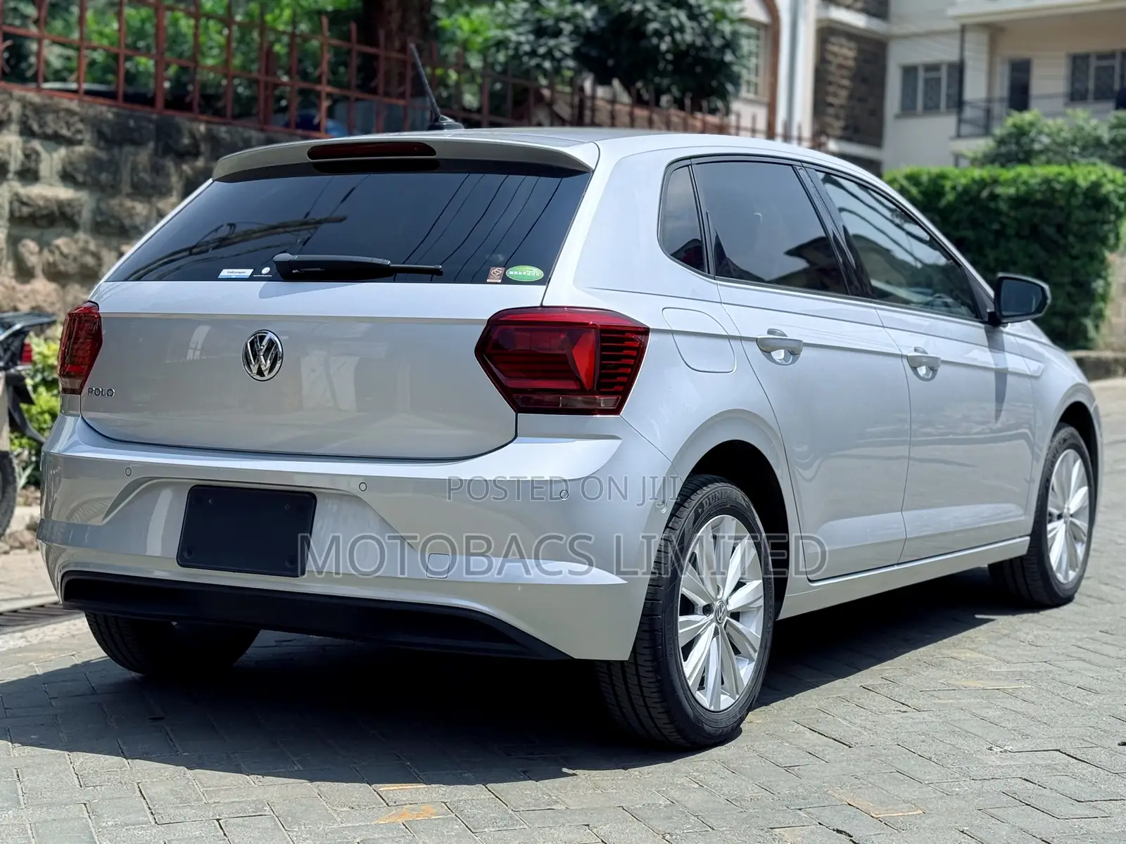 Volkswagen Polo 2018 Silver