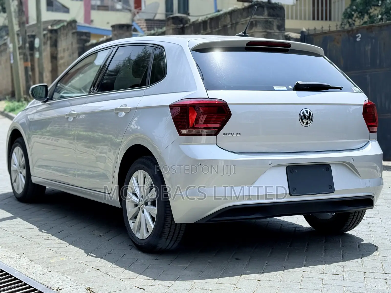 Volkswagen Polo 2018 Silver