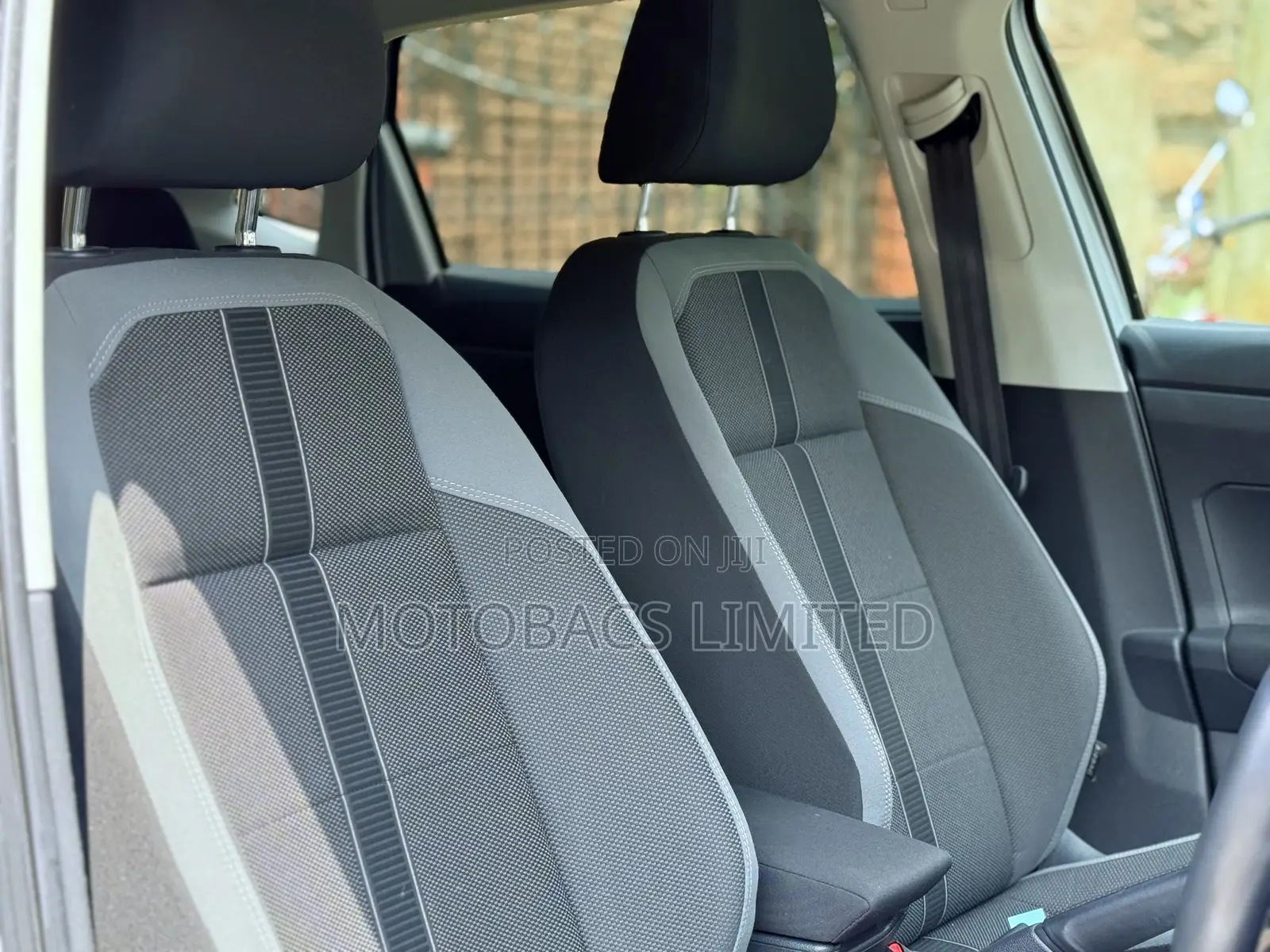 Volkswagen Polo 2018 Silver