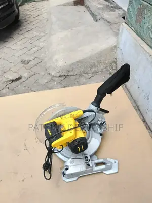 Sliding Mitre Saw
