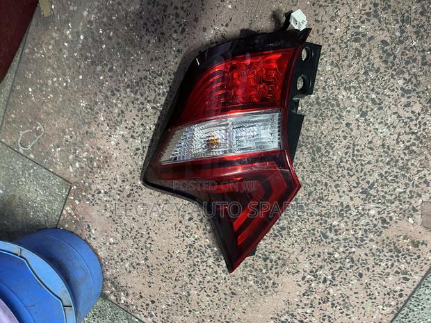 Ex-Japan Nissan Note Taillight - thumbnail 2
