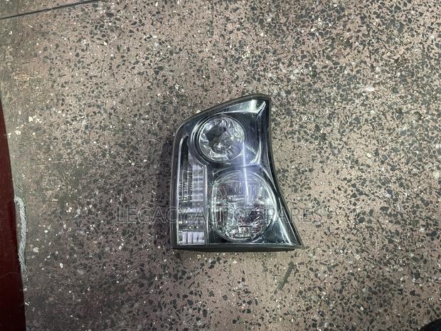 Toyota Harrier 240 Boot Lights - thumbnail 2