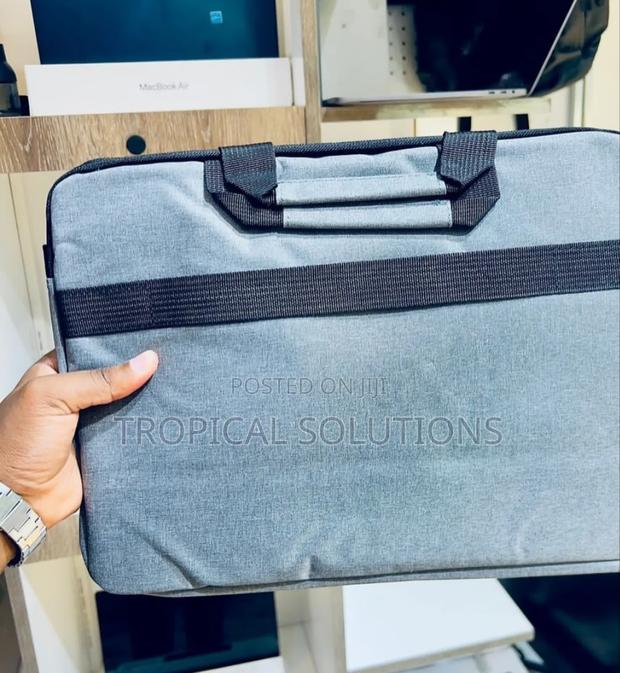 Ugreen Laptop Carry Case 14 Inches Available Carry Case - thumbnail 2