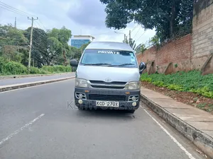 Toyota Grand HiAce 2009 Silver