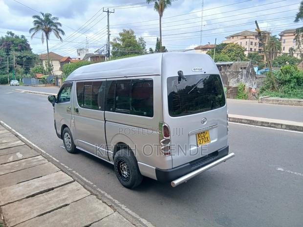 Toyota Grand HiAce 2009 Silver - thumbnail 4