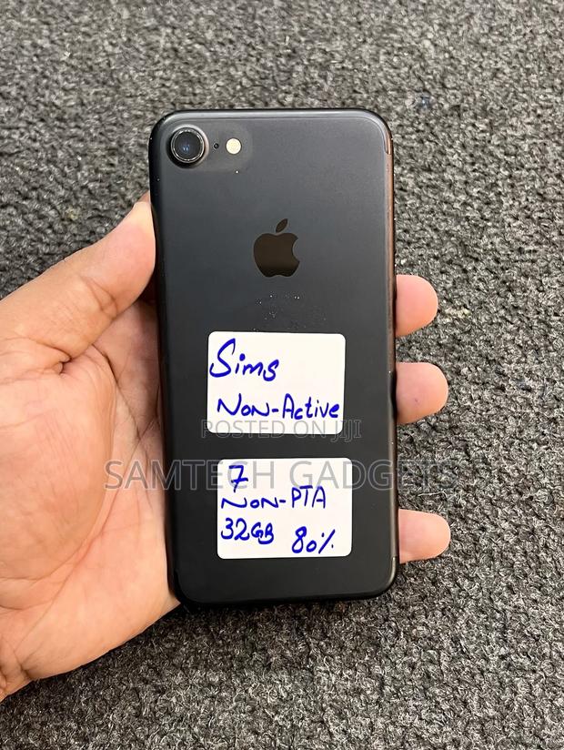 Apple iPhone 7 32 GB Black - thumbnail 4