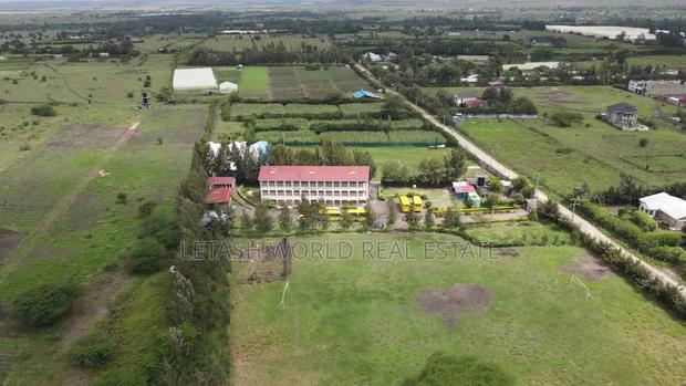 50 by 100 Ft Plots , Highway Namanga - thumbnail 4