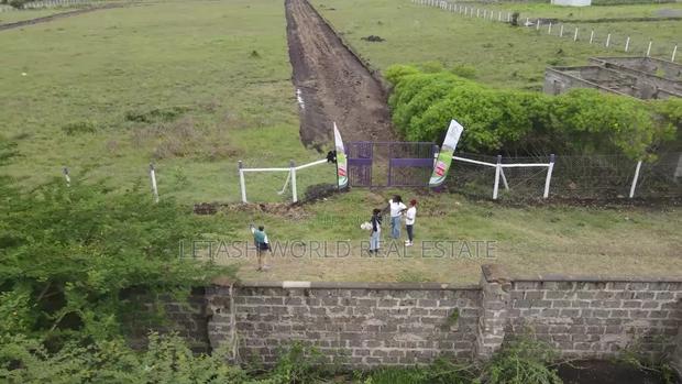 50 by 100 Ft Plots , Highway Namanga - thumbnail 6