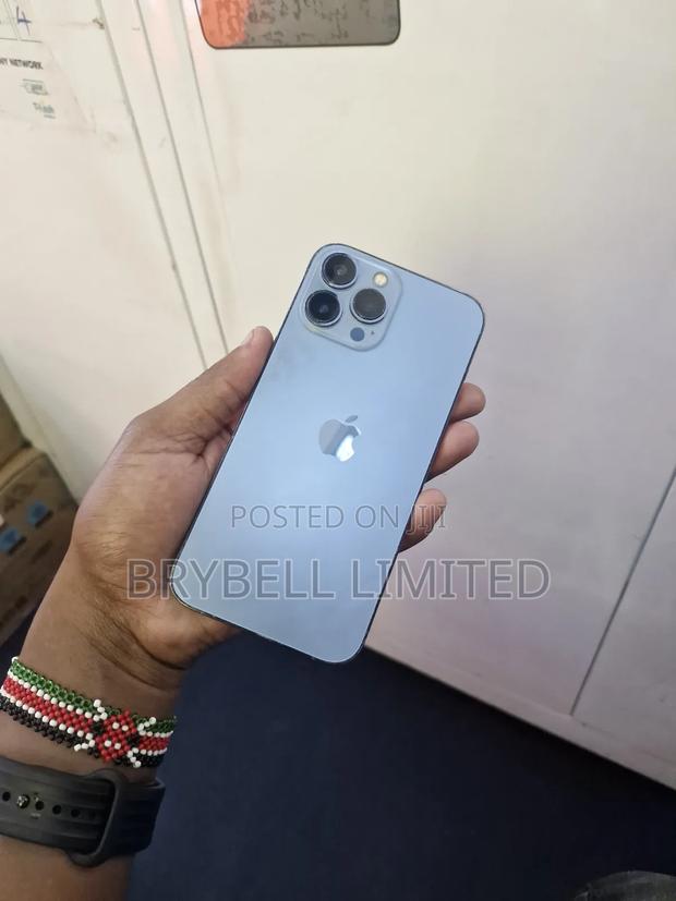 Apple iPhone 13 Pro Max 256 GB Blue - main view