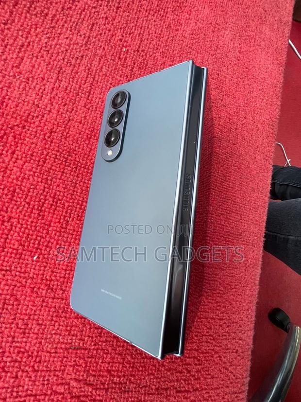 Samsung Galaxy Z Fold4 256 GB Silver - thumbnail 3