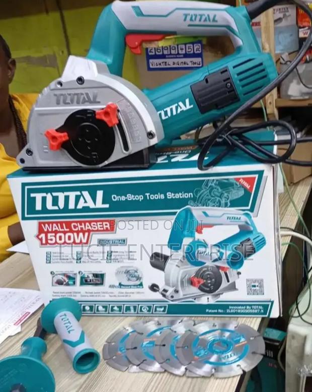 Total Wall Chaser Machine - main view