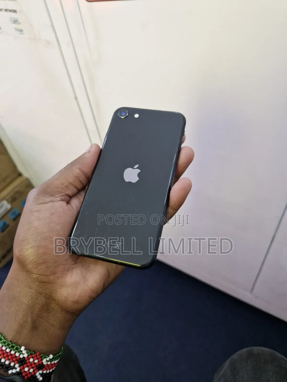 Apple iPhone SE 64 GB Black