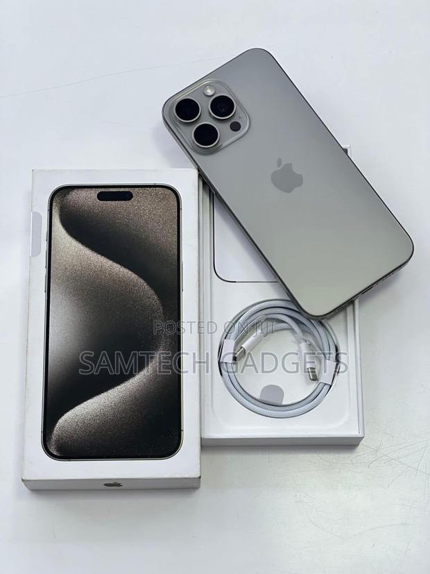 Apple iPhone 15 Pro Max 256 GB Silver - thumbnail 3