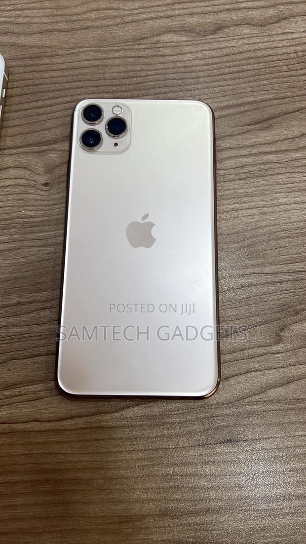 Apple iPhone 11 Pro Max 256 GB Gold - thumbnail 2
