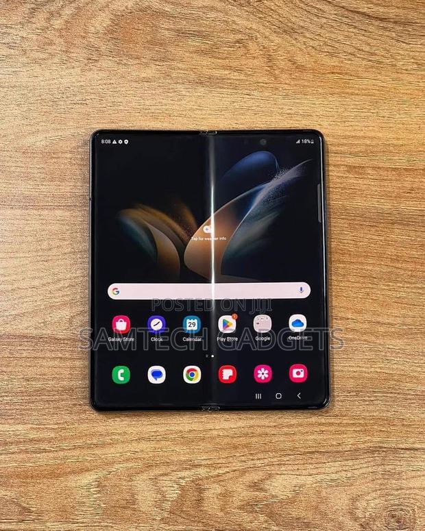 Samsung Galaxy Z Fold4 256 GB Gray - main view