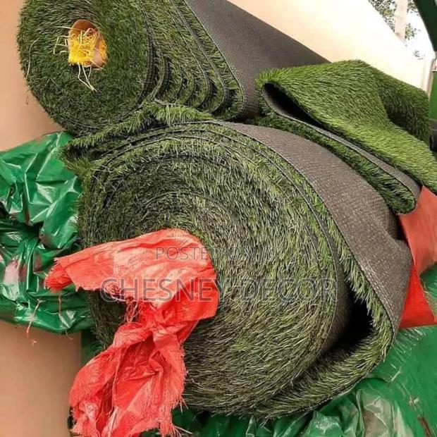 Elegant Finish Grass Carpet Decor
