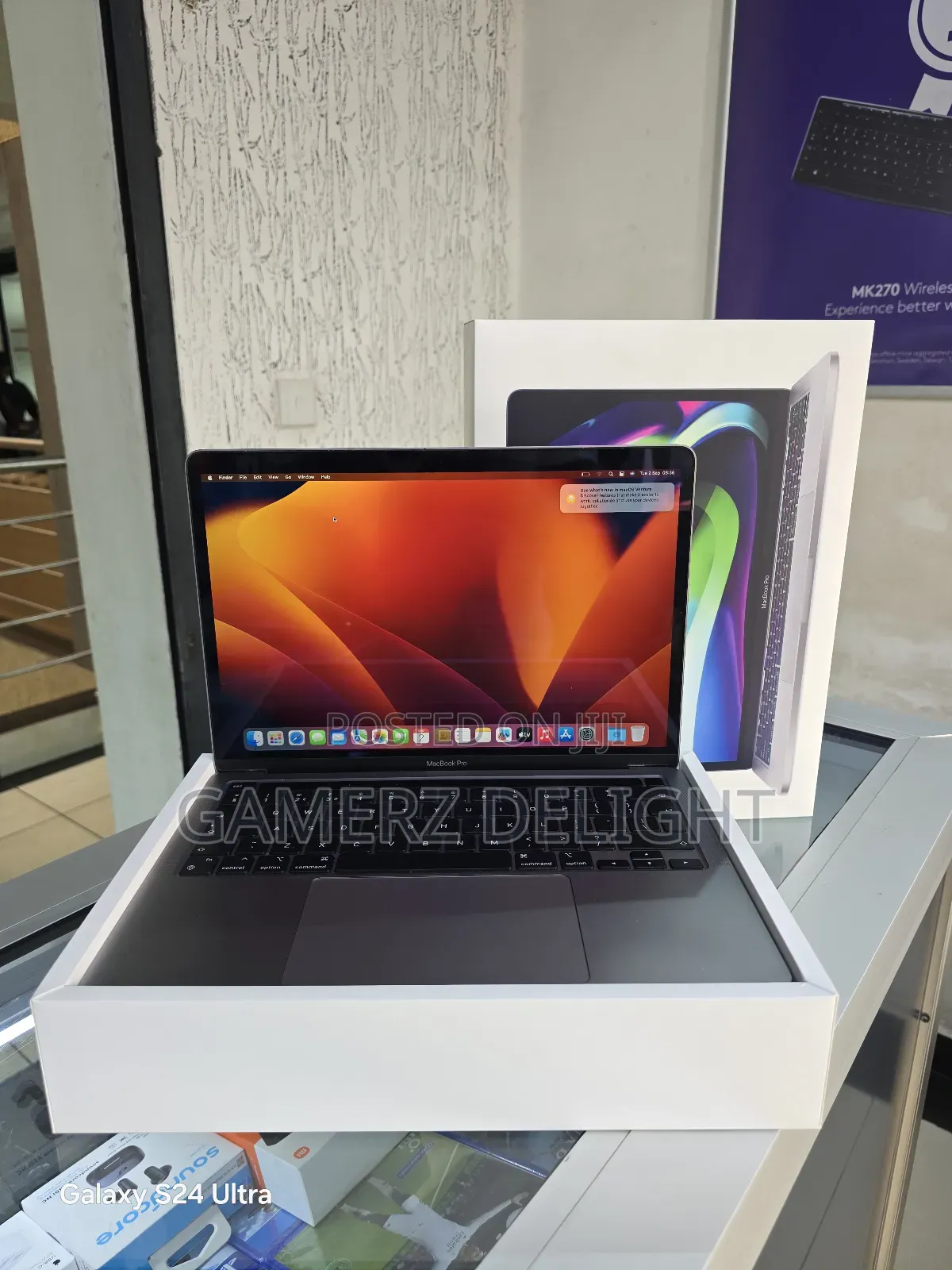 Laptop Apple MacBook Pro 2021 M1 8GB Apple M1 SSD 256GB