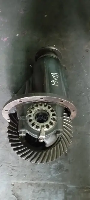 Toyota Hiace 5l,7l Rear Axle Differential Unit