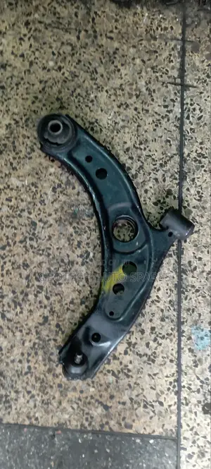 Control Arm Toyota Passo