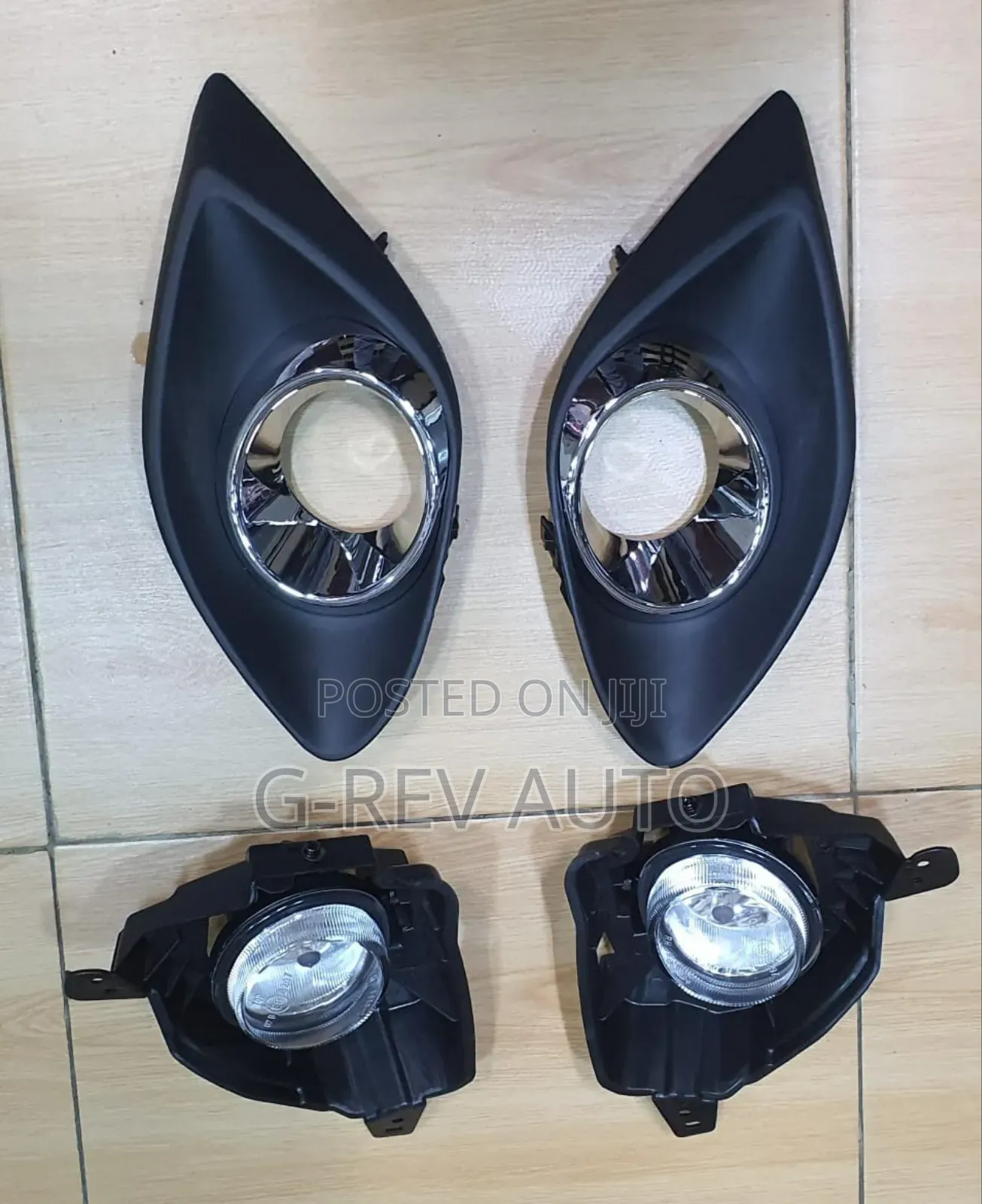 Mazda Demio 2010 Foglights.