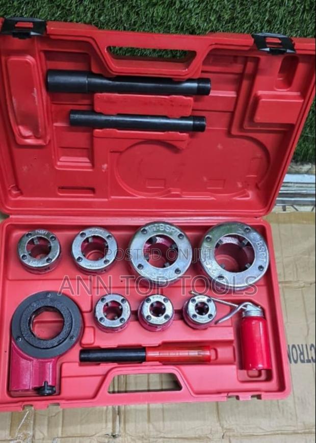 7 Pieces Ratchet Die Stock - thumbnail 2