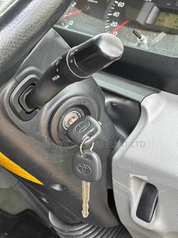 2019 Toyota Dyna - thumbnail 2
